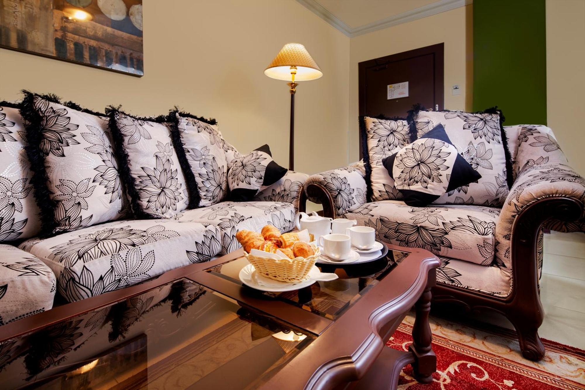 Pars International Hotel Al-Manamah Bagian luar foto