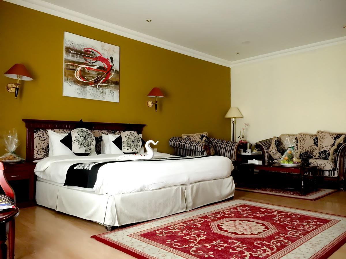 Pars International Hotel Al-Manamah Bagian luar foto